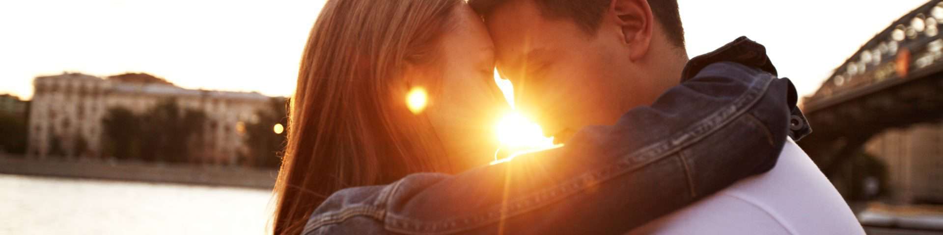 10 sichere Zeichen, dass es wahre Liebe ist & Er derjenige, mit dem du zusammen sein solltest