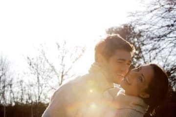 10 Dinge, die einen Mann dazu bringen, sich Hals über Kopf in dich zu verlieben