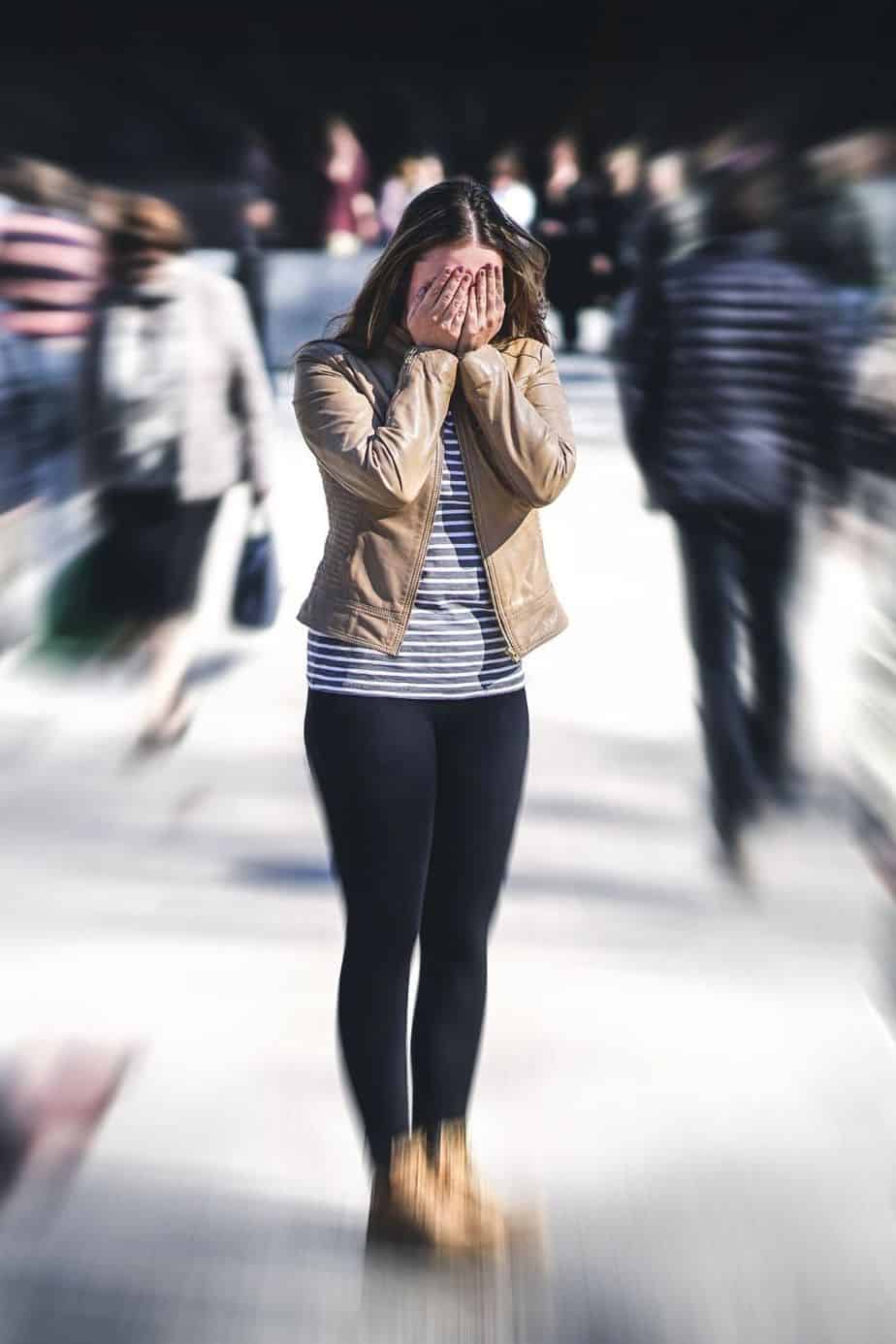 8 Eigenschaften Erwachsener, die sich aufgrund von emotionaler Misshandlung in der Kindheit zeigen