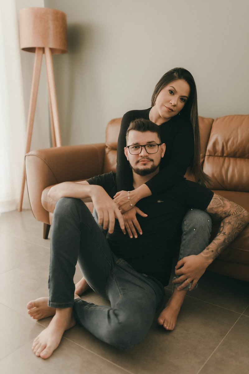 Couple Couch Pictures | Download Free Images on Unsplash Couple Couch Pictures | Download Free Images on Unsplash