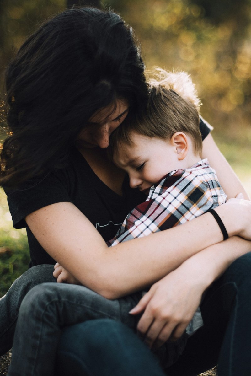 Sad Family Pictures | Download Free Images on Unsplash Sad Family Pictures | Download Free Images on Unsplash