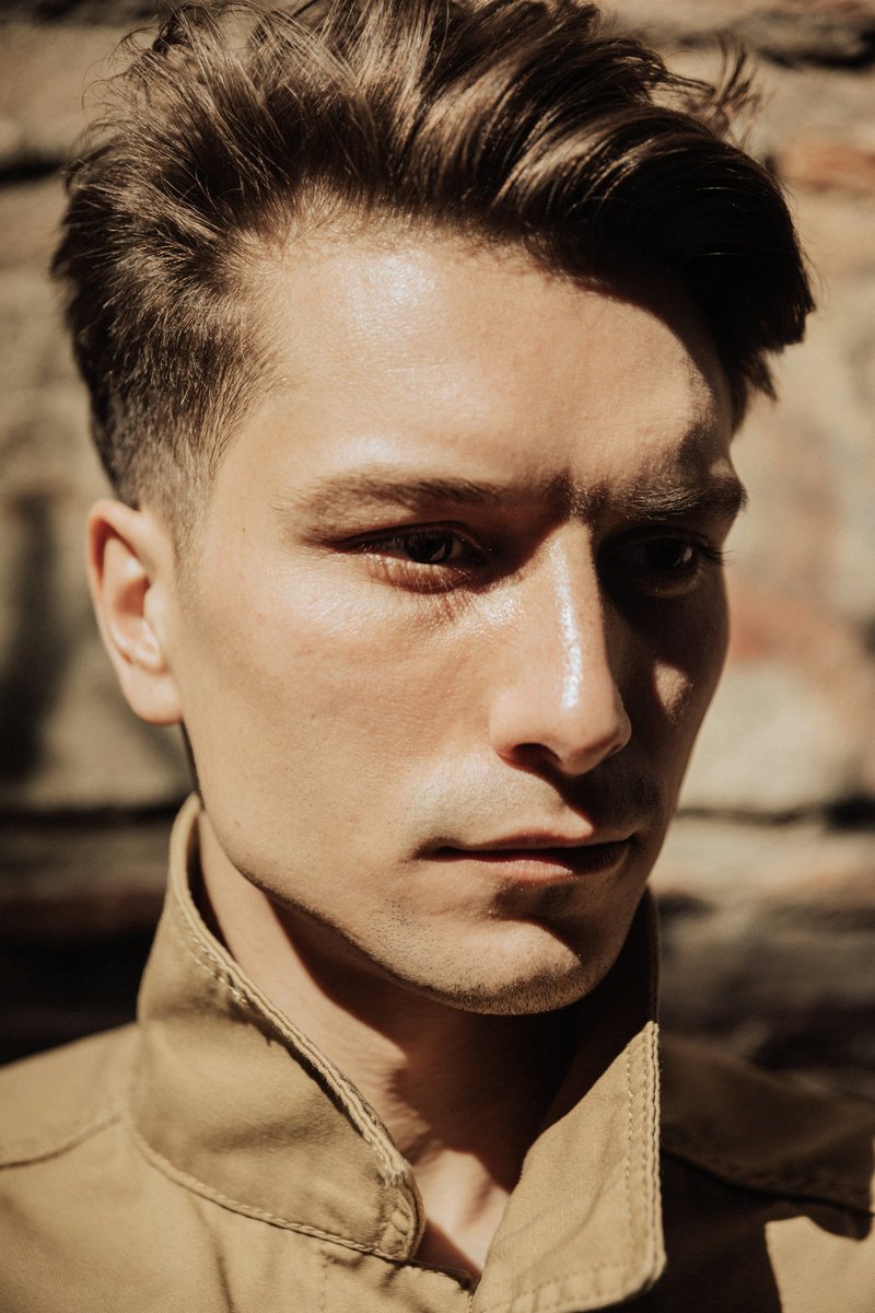 A man with a serious expression photo – Free Portrait Image on Unsplash