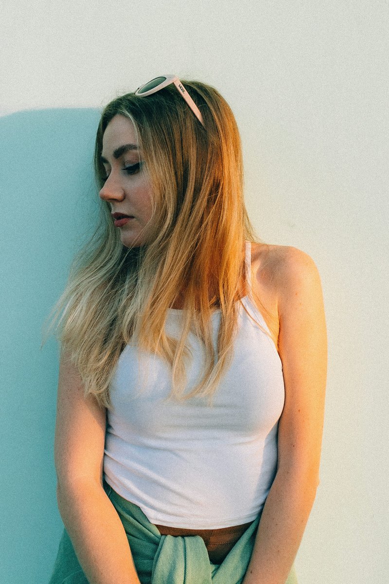 A woman with long hair - Free Photo on Unsplash