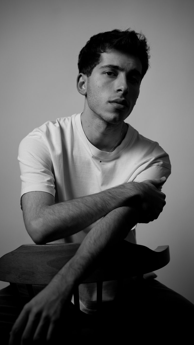 Classic Black and White Male Portrait in Studio · Free Stock Photo Classic Black and White Male Portrait in Studio · Free Stock Photo