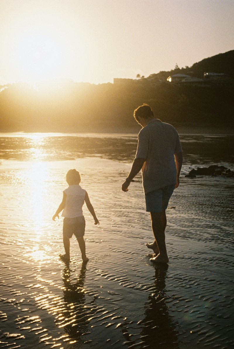 Father and child walk together at sunset. photo – Free Beach Image on Unsplash Father and child walk together at sunset. photo – Free Beach Image on Unsplash