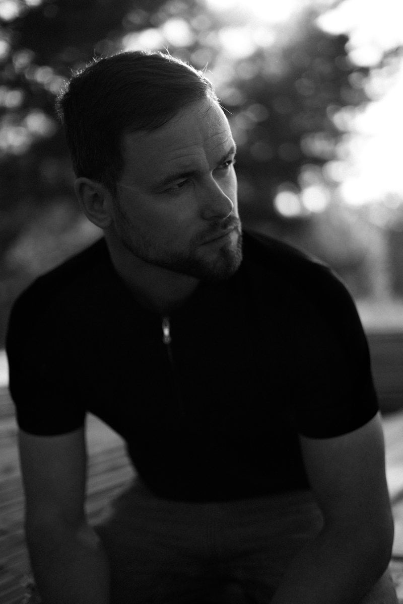 Man in black shirt looking away outdoors photo – Free Portrait Image on Unsplash Man in black shirt looking away outdoors photo – Free Portrait Image on Unsplash