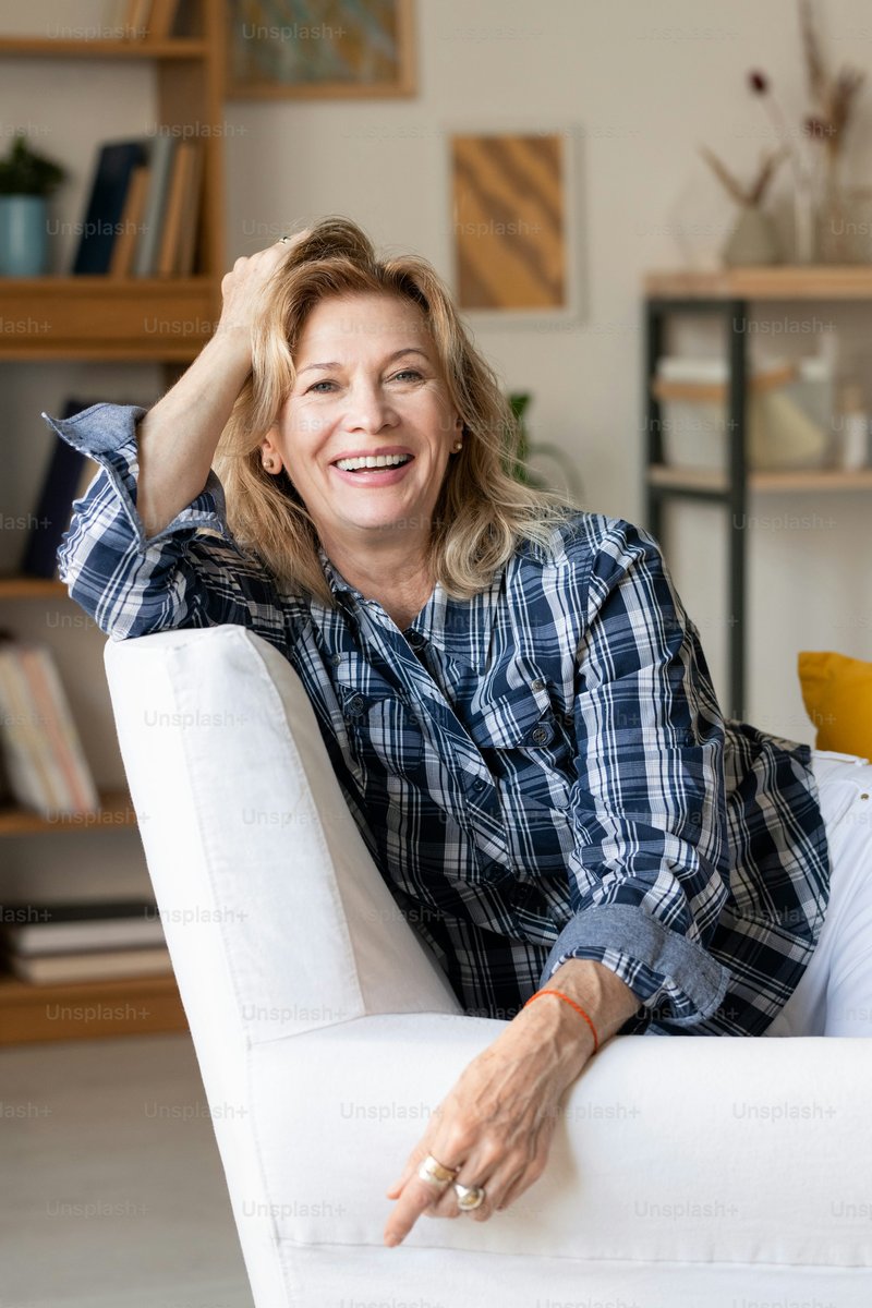 Midlife Woman Pictures | Download Free Images on Unsplash