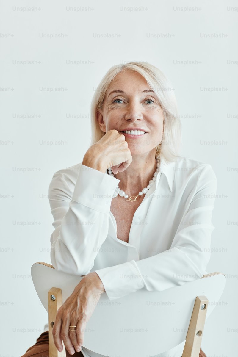 Midlife Woman Pictures | Download Free Images on Unsplash Midlife Woman Pictures | Download Free Images on Unsplash