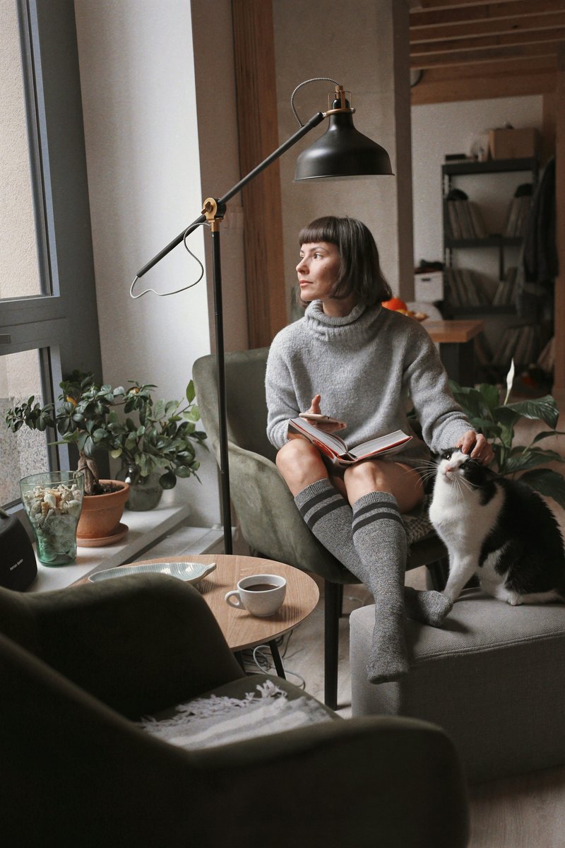 Woman Home Pictures | Download Free Images on Unsplash Woman Home Pictures | Download Free Images on Unsplash