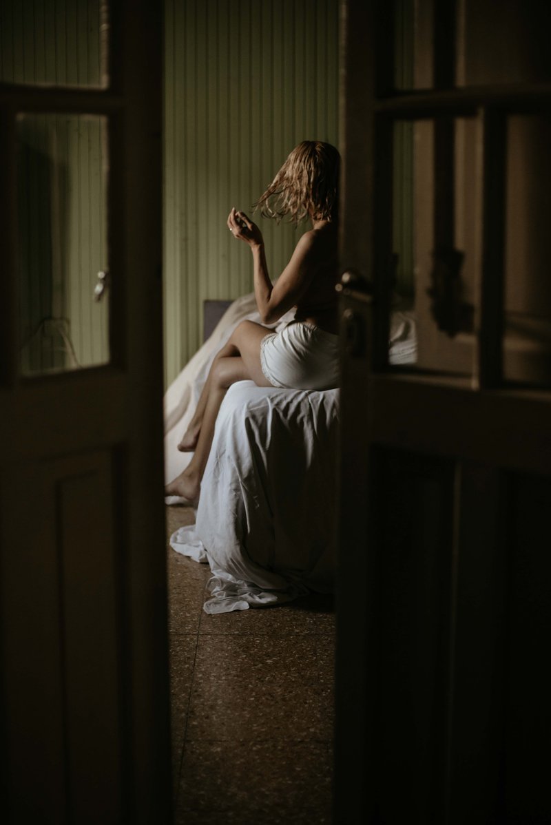 Woman Room Photos, Download The BEST Free Woman Room Stock ... Woman Room Photos, Download The BEST Free Woman Room Stock ...