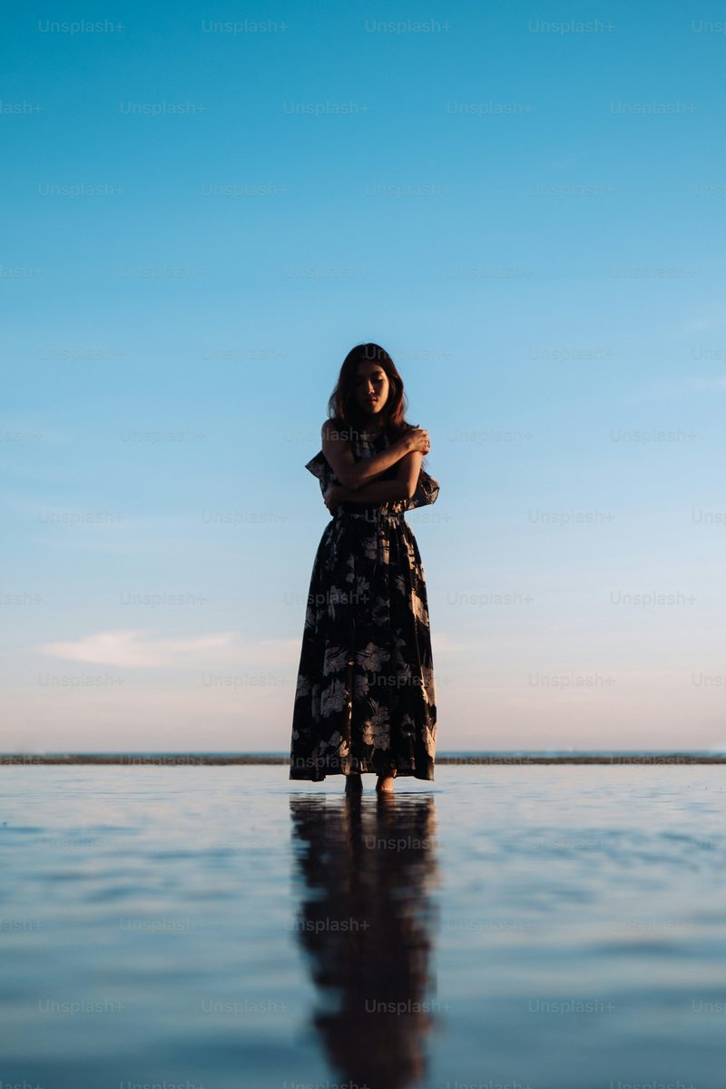 Woman Standing Alone Pictures | Download Free Images on Unsplash Woman Standing Alone Pictures | Download Free Images on Unsplash