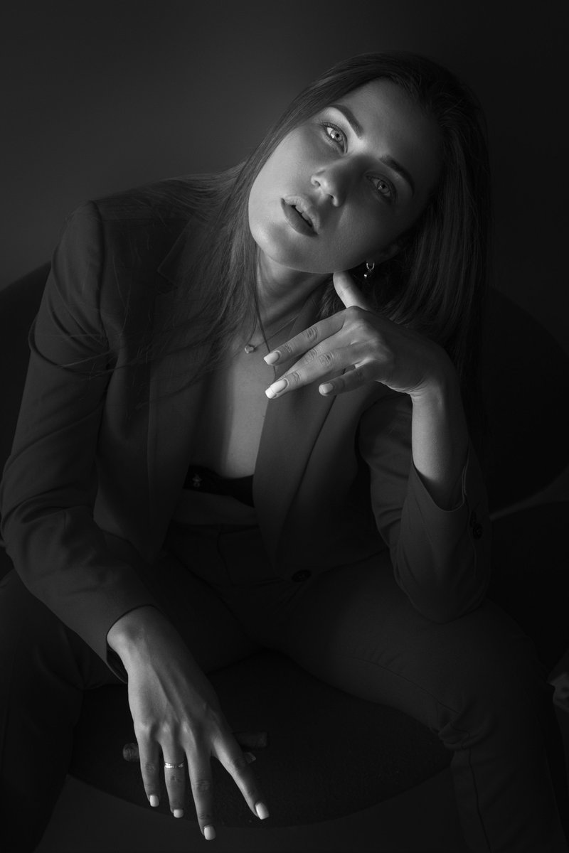 Woman in Suit in Black and White &middot; Free Stock Photo