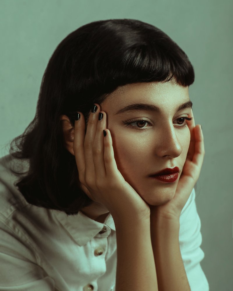 Portrait of Thinking Woman &middot; Free Stock Photo