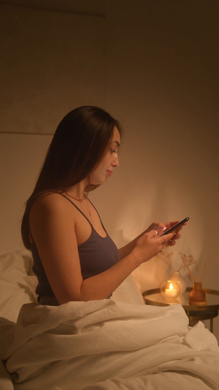 Woman, Female, Room, Phone